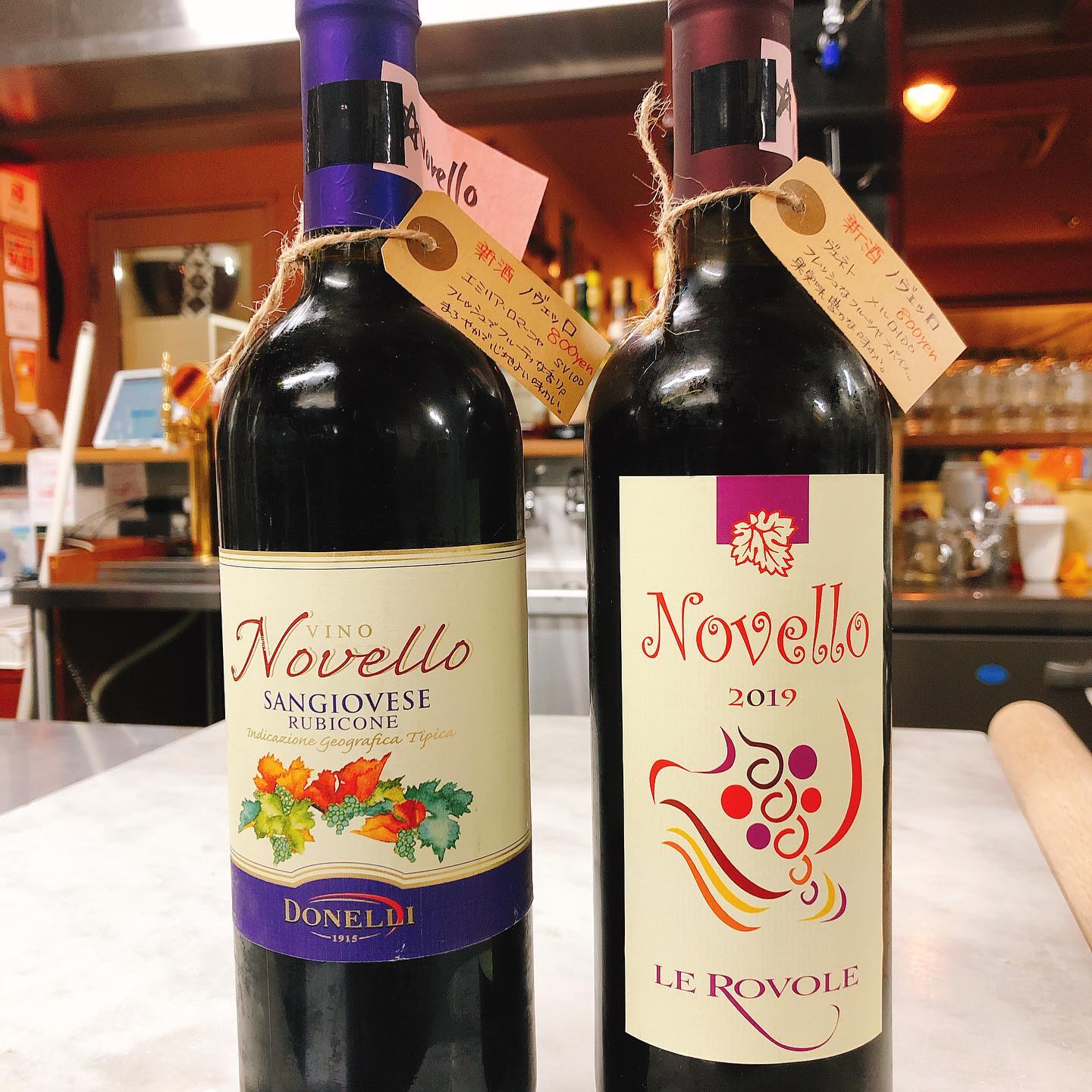 イタリアの新酒ノヴェッロ
明日30日解禁です️ 今年はエミリア・ロマーニャのサンジョヴェーゼとヴェネトのメルロー️
飲み比べも出来ます。
フレッシュな新酒ワインと秋らしいイタリア料理食べにきませんか？